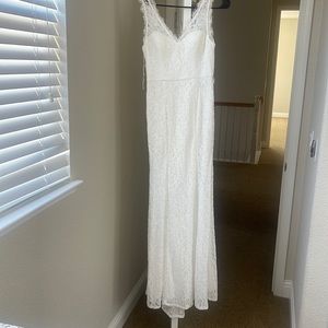 Long white dress size 8 brand new, never worn